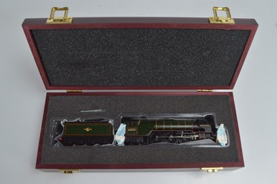 Lot 154 - Bachmann boxed 00 Gauge 20-2009 BR green Class A2 60532 'Blue Peter' Locomotive and Tender