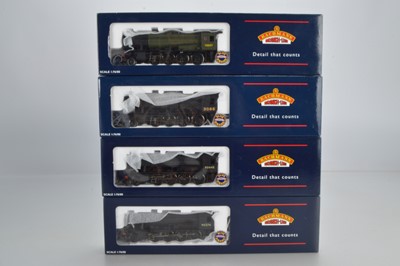 Lot 184 - Bachmann boxed 00 Gauge WD Class  2-8-0 Locomotives and Tenders (4)
