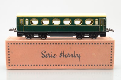 Lot 680 - French Hornby O Gauge SNCF green 'Voiture' passenger Coach 1st and 2nd  Class in original box