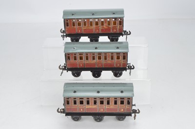 Lot 701 - 3 restored Carette O Gauge Clemisons 6 wheel coaches, Midland Railway (3)