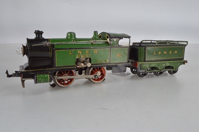 Lot 761 - Bing O Gauge  '0-4-0' Locomotive and Tender LNER, No 8851
