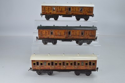 Lot 842 - Marklin Gauge 1 Great Northern Railway coaches comprising 2 x All Brake No 2876 and 1 x passenger coach 1st/3rd No 2875 (3)