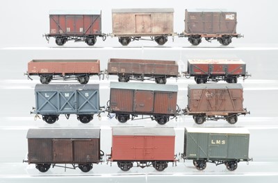 Lot 925 - Kit / Commercially built O gauge rolling stock (12)