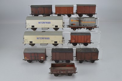 Lot 926 - Kit / Commercially built O Gauge rolling stock (11)