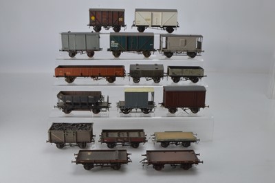 Lot 927 - Kit / commercially built O Gauge rolling stock (16)