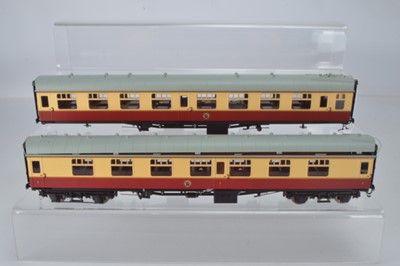 Lot 931 - Heljan or similar O gauge BR Cream and Crimson MK1 Coaches, All 1st Corridor and BR MK1 Open coach (2)