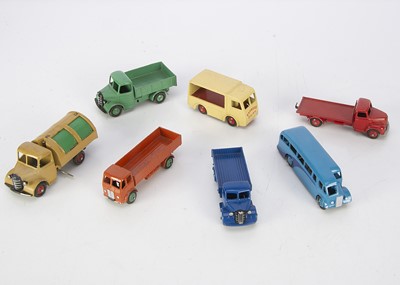 Lot 17 - Dinky Toy Commercial Vehicles