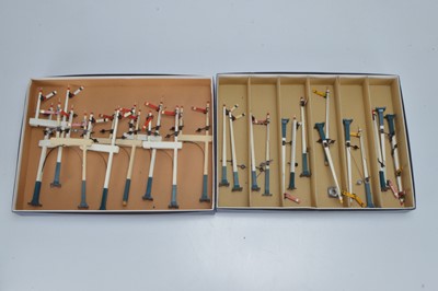 Lot 944 - Quantity of 0 Gauge scratchbuilt finescale wooden operating Semaphore Signals (22)