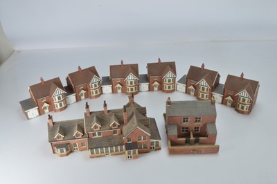 Lot 946 - 0 Gauge scratchbuilt finescale three link Detached Houses and pair of Terrace houses and row of three House (5)