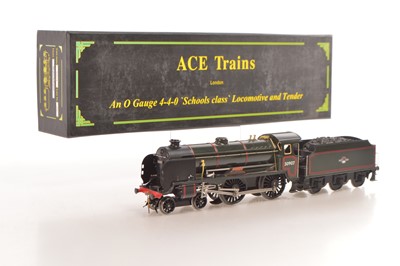 Lot 956 - Ace trains 0 Gauge modern issue E/10 SR BR Green Schools Class Locomotive "Dulwich" 4-4-0