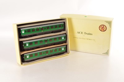 Lot 961 - Ace trains 0 Gauge modern issue C/13 SR Mk1 Coach Set A