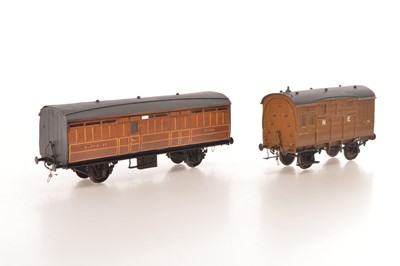 Lot 1000 - Fred Newman Gauge 1 LNER Pigeon Van No 4140 & N E Horse Box No 78 (2)