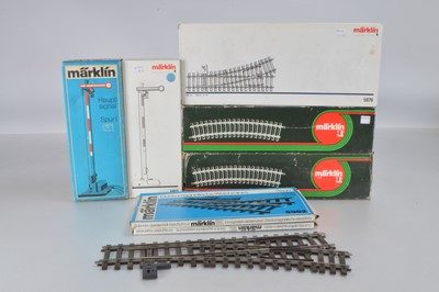 Lot 1003 - Marklin Gauge 1 Points Track and Signals (6 boxes and loose point)
