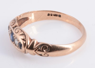 Lot 10 - A 9ct gold sapphire & diamond five stone ring