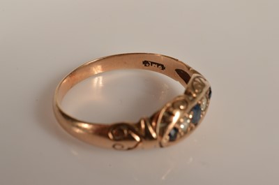 Lot 10 - A 9ct gold sapphire & diamond five stone ring
