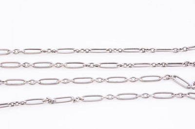 Lot 18 - A white metal fettler link long chain necklace