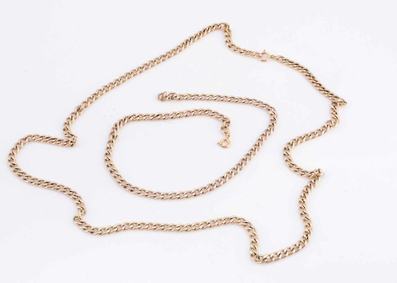 Lot 20 - A 9ct gold curb chain necklace