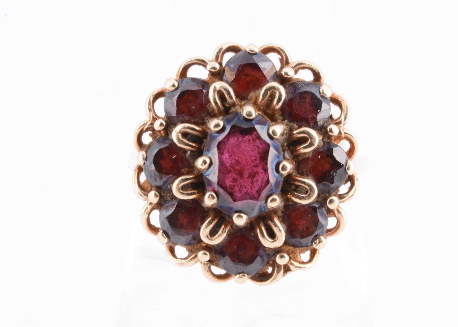 Lot 33 - A 9ct gold garnet flower cluster dress ring