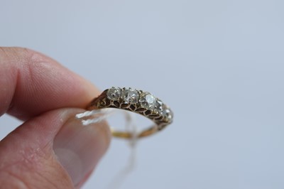 Lot 91 - An Edwardian 18ct gold five stone old cut diamond ring