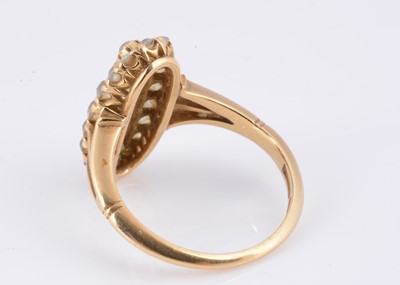 Lot 93 - An 18ct diamond set dress ring
