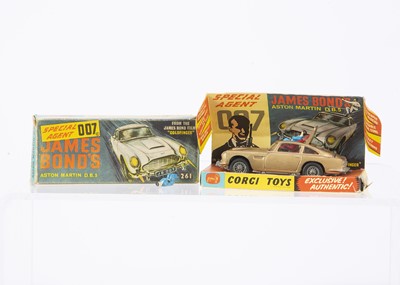 Lot 43 - A Corgi Toys 261 James Bond's Aston Martin D.B.5