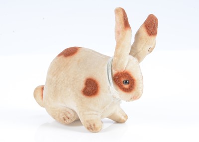 Lot 11 - A fine and tiny Steiff velvet rabbit, circa 1906