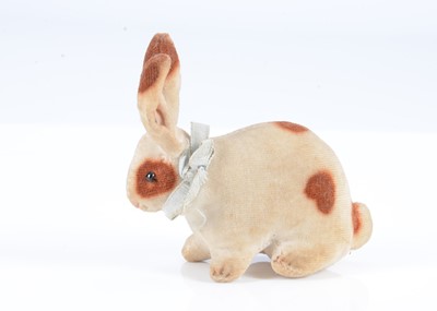 Lot 11 - A fine and tiny Steiff velvet rabbit, circa 1906