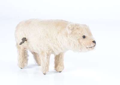 Lot 24 - A 1910/20s German clockwork polar bear