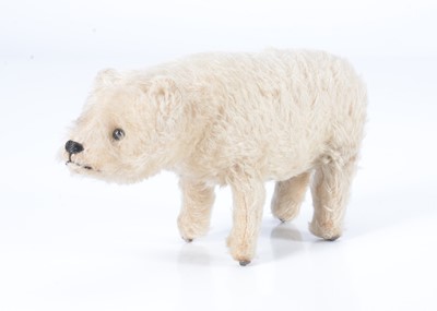Lot 24 - A 1910/20s German clockwork polar bear