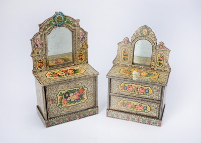 Lot 52 - A late 19th century German chromolithographic paper covered dolls’ house set