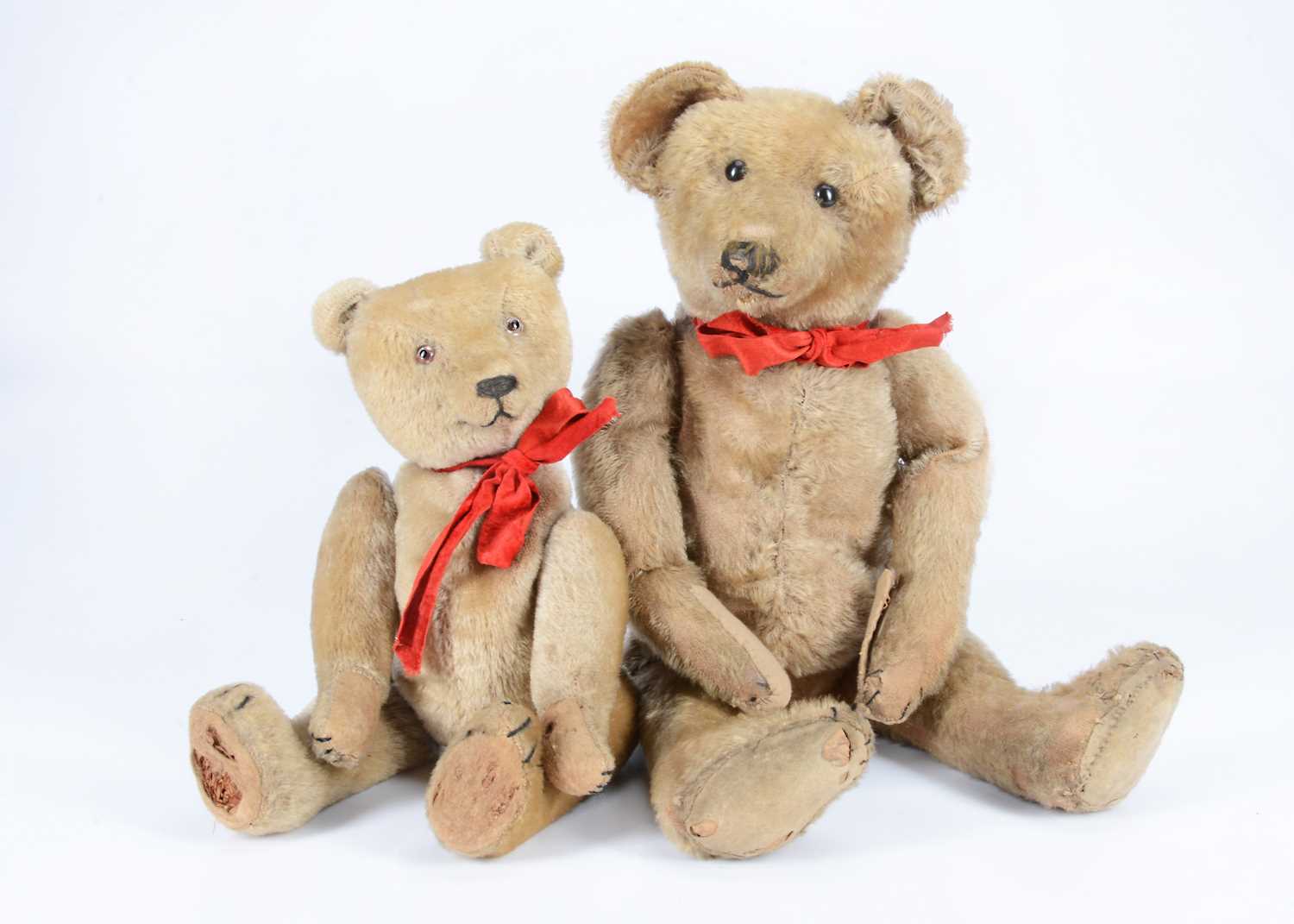 Lot 69 - Two early 20th century teddy bears from Buxton