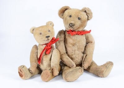 Lot 69 - Two early 20th century teddy bears from Buxton