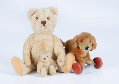 Lot 79 - Two small Steiff post-war bears and dog