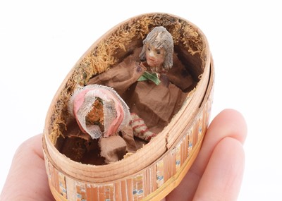 Lot 99 - A late 18th century wax marriage token in straw-work box