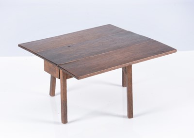 Lot 125 - A rare early 19th century John Bubb oak dolls’ house drop leaf dining table