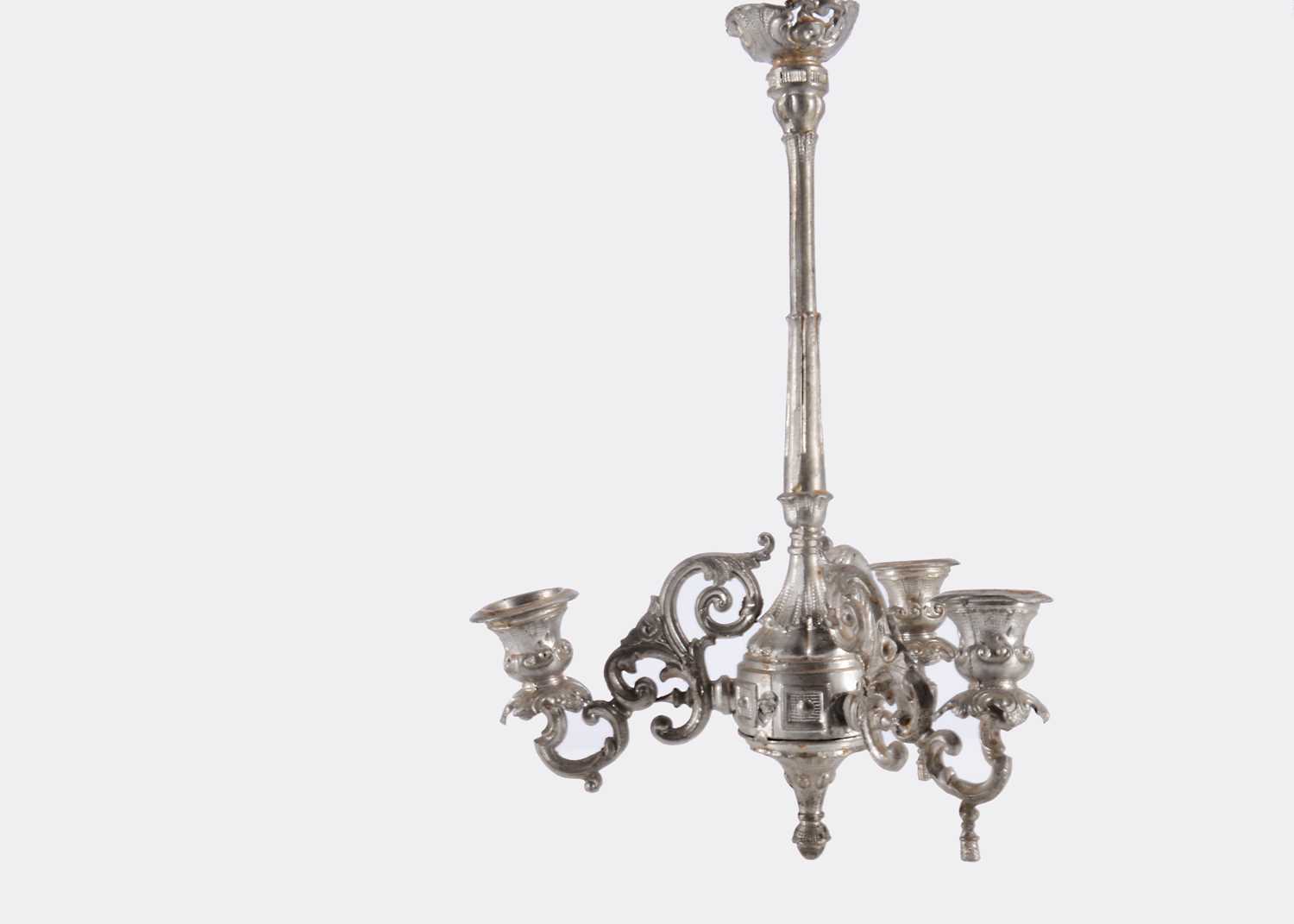 Lot 141 - A large early 20th century German pewter dolls’ house chandelier
