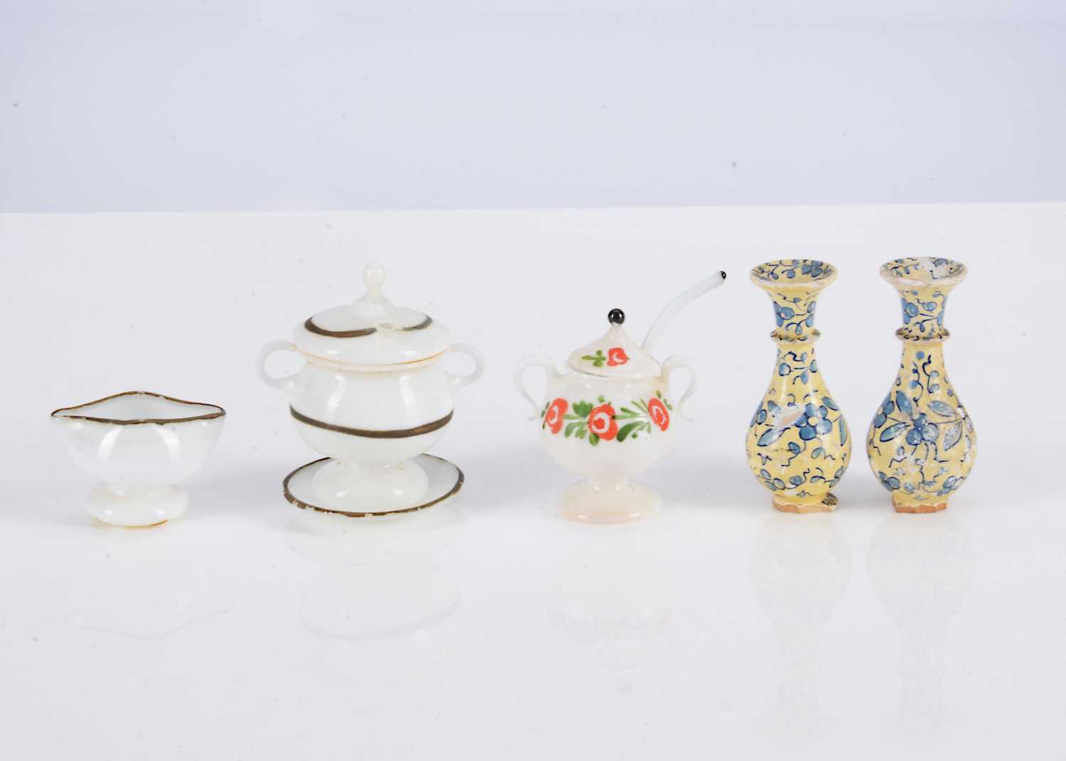 Lot 152 - 19th century glass and wood dolls’ house vessels