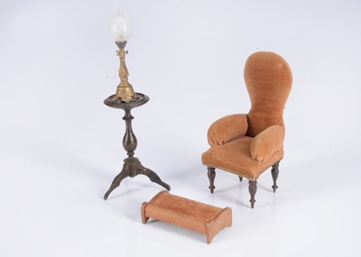Lot 160 - An 19th century German dolls’ house arm chair