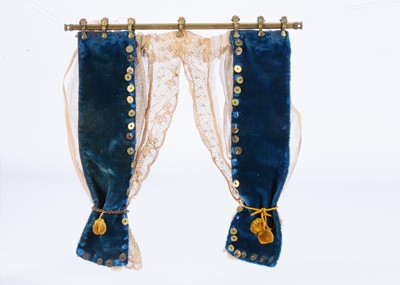 Lot 173 - An 19th century dolls’ house curtain
