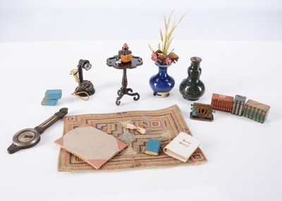 Lot 207 - 1930s dolls’ house chattels