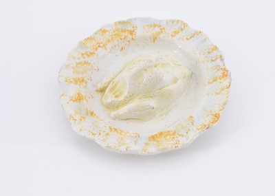 Lot 278 - A rare late 18th century doll’s or large scale dolls’ house pearlware roast chicken on plate