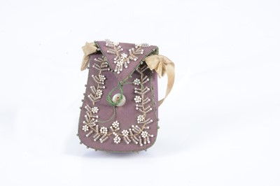 Lot 284 - A 19th century silk and beadwork fashion doll bag