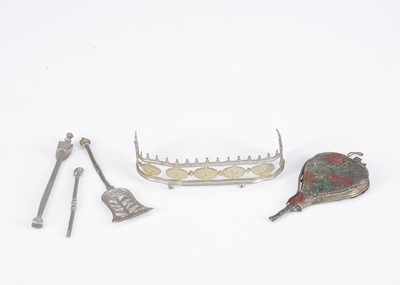 Lot 485 - Early 19th or late 18th century Bielefeld soft metal dolls’ house fireplace equipment