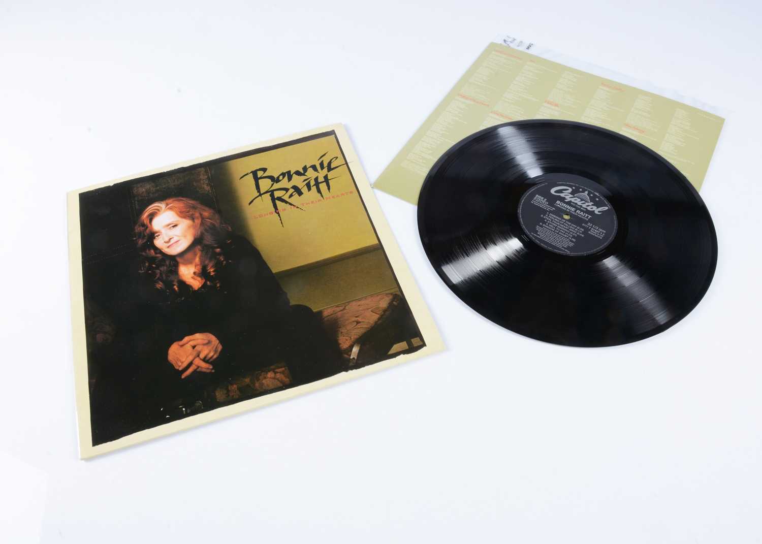 Lot 45 - Bonnie Raitt LP