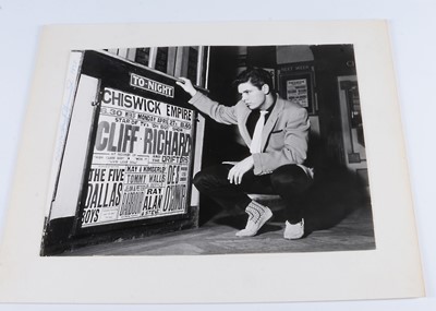 Lot 348 - Cliff Richard Photo / Harry Hammond / Signed