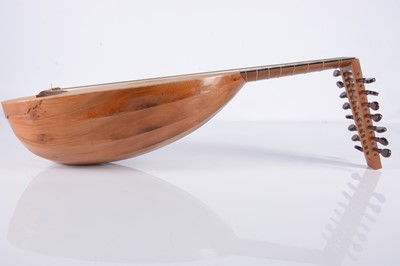 Lot 512 - Lute