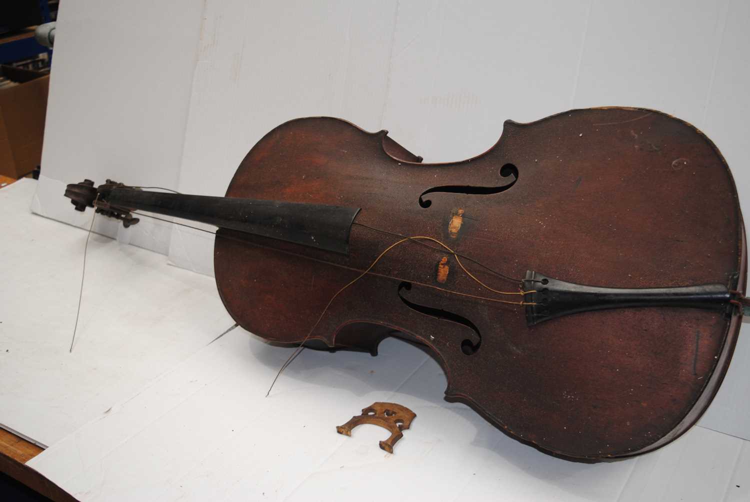 Lot 525 - Antique Cello