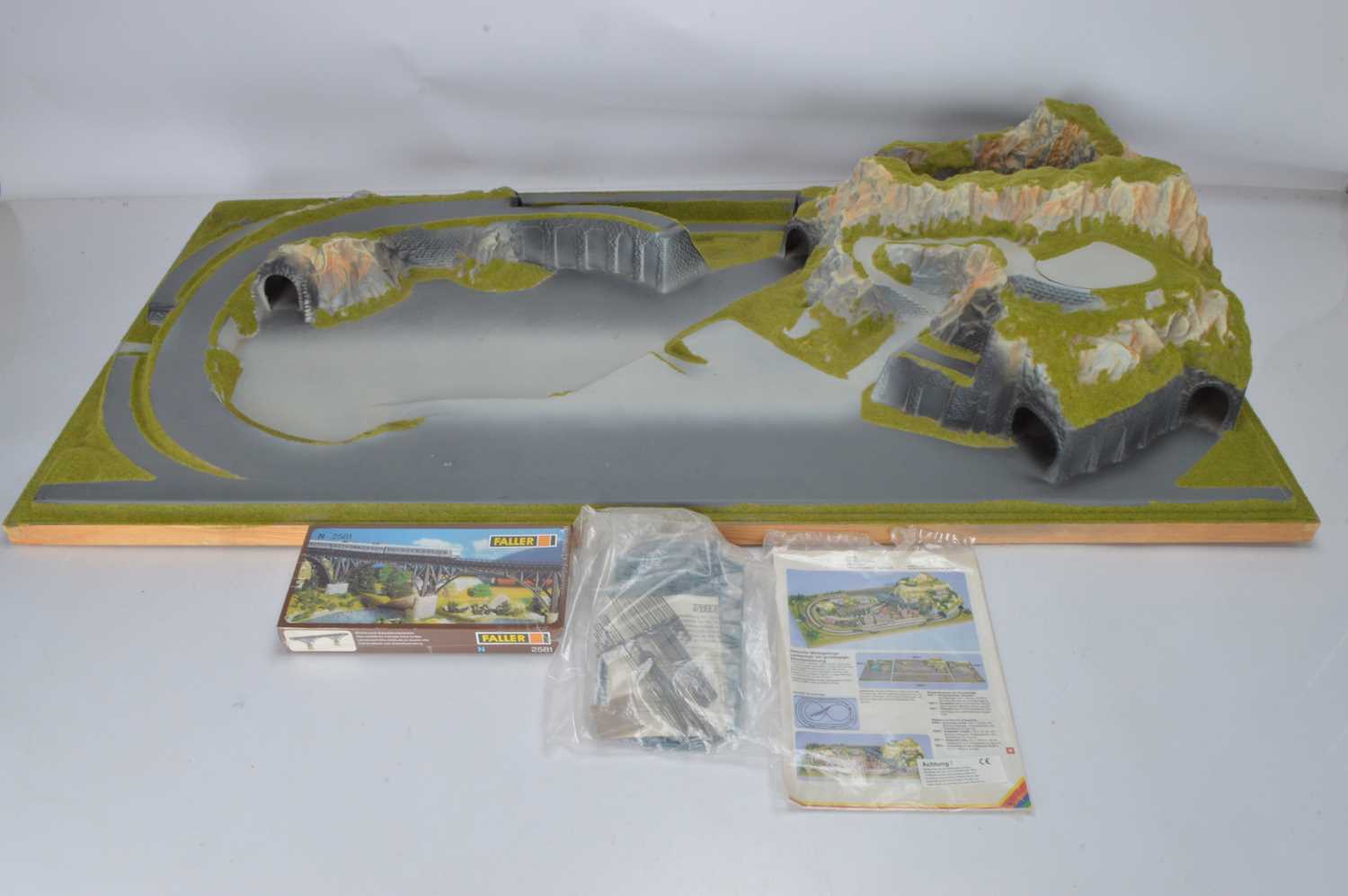 Lot 2 - Noch N Gauge Layout Fertig-Gelande Staufen and Kit Bridges (3)