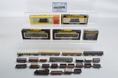 Lot 9 - British Outline N Gauge Locomotives Goods Wagons and Coaches (30)