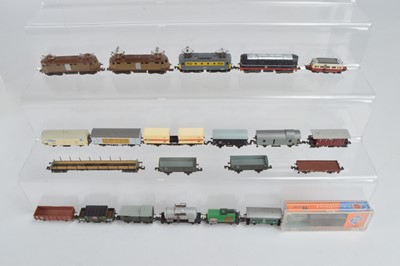 Lot 11 - Continental N Gauge Diesel and Electric Locomotives and Freight/Coaching Stock (22)